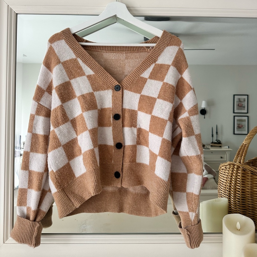 Cupshe Tan and White Checkered Sweater